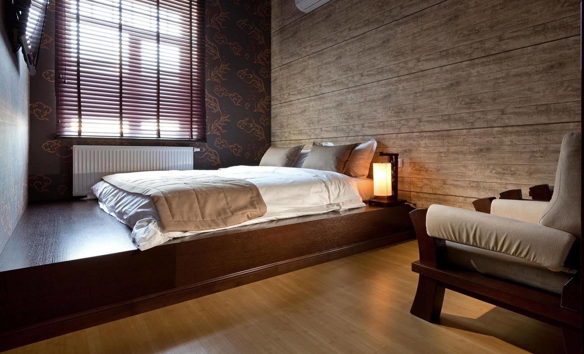 De Gaulle Boutique Hotel Kharkov Luaran gambar