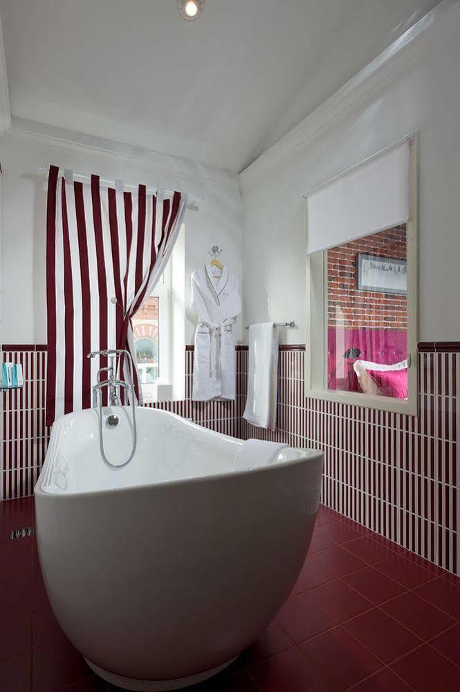 De Gaulle Boutique Hotel Kharkov Luaran gambar